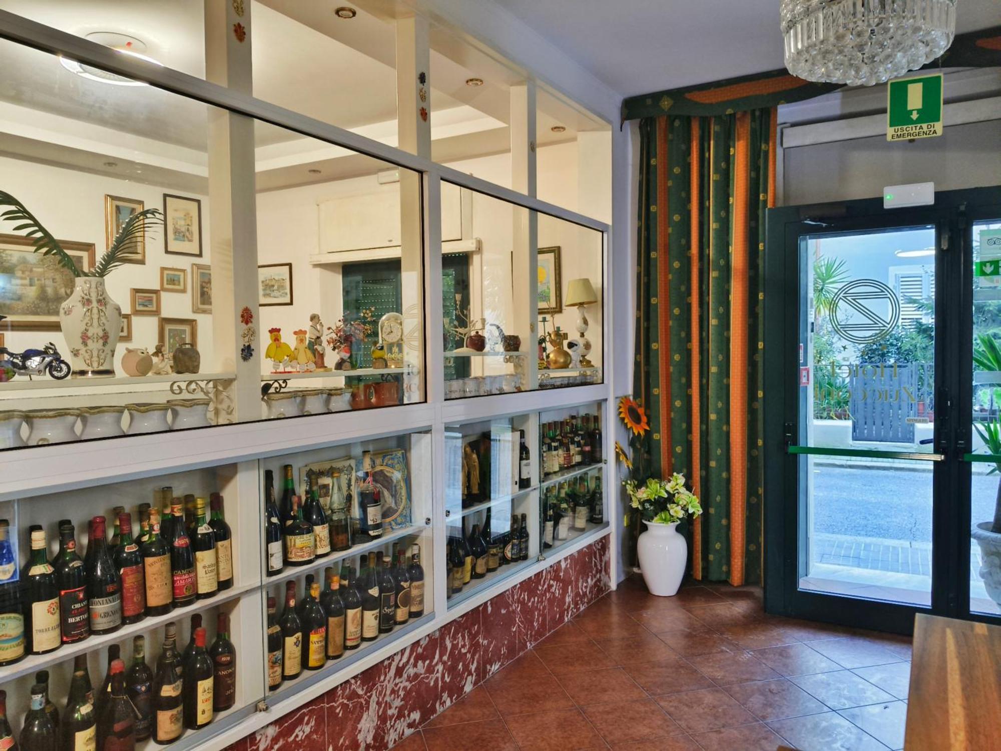 Hotel Zucconi มอนเตกาตินี แตร์เม ภายนอก รูปภาพ
